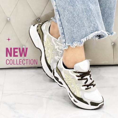 ASICS Sneakers