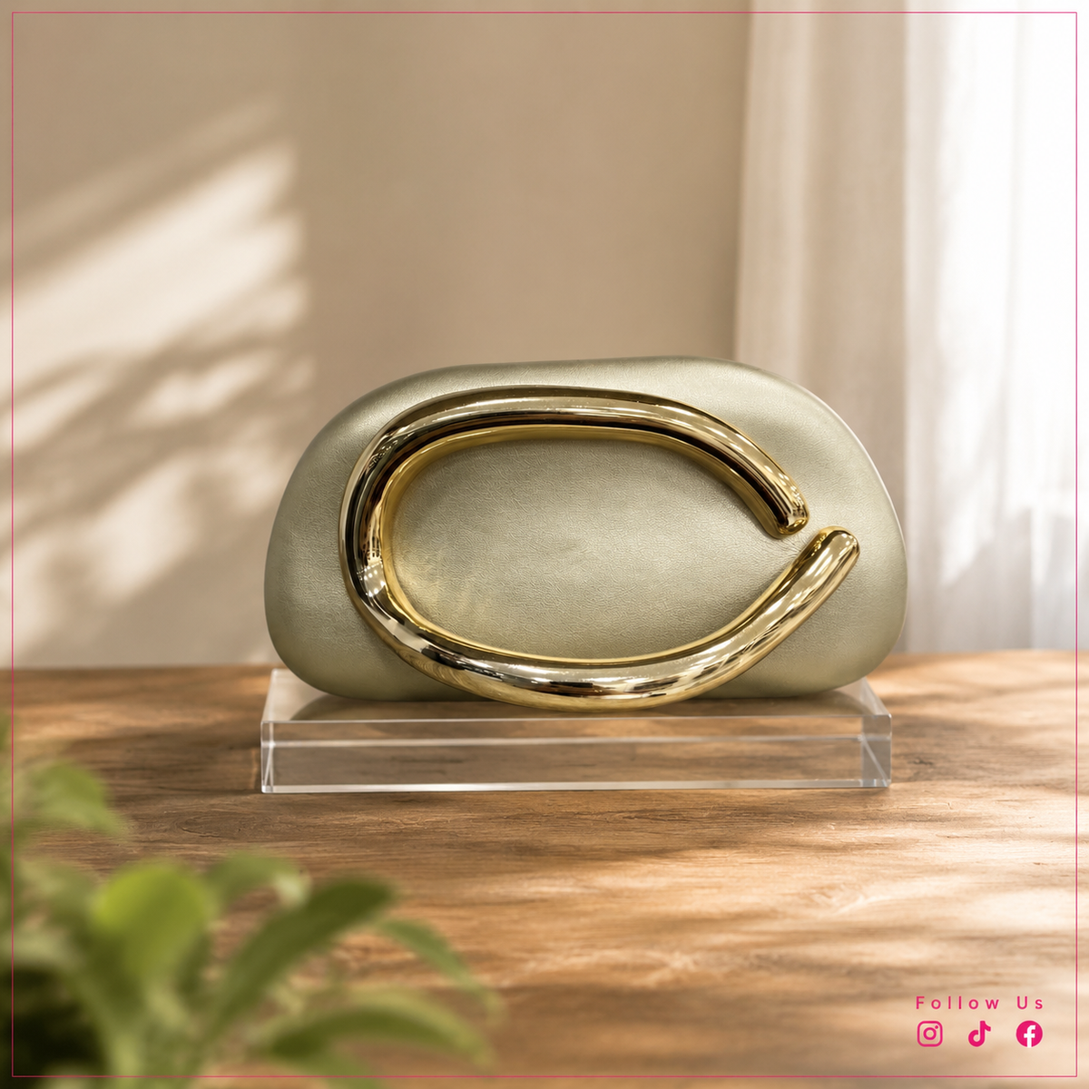 Zara Golden Touch